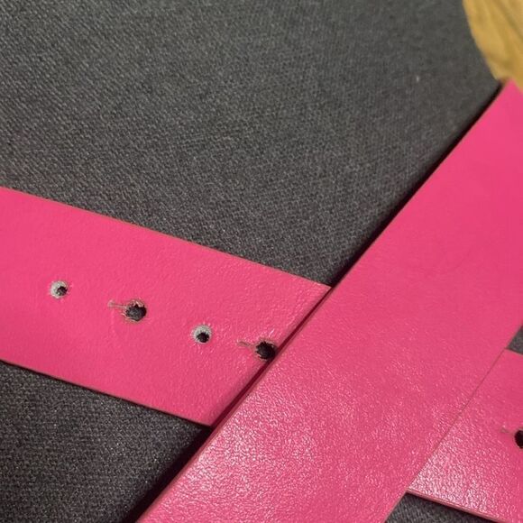 Gold Frog Buckle Pink Leather Belt - Picture 3 of 7